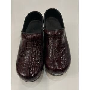 Sanita Leather Clogs Womens 38 Red Burgundy Professional Patent Slip-on